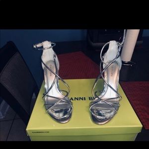 Beautiful silver heals!! Perfect condition!